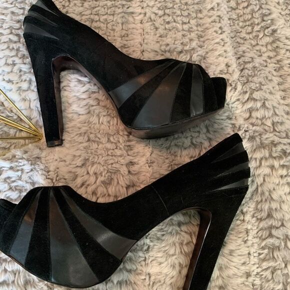 Jessica Simpson Heels - Picture 3 of 6